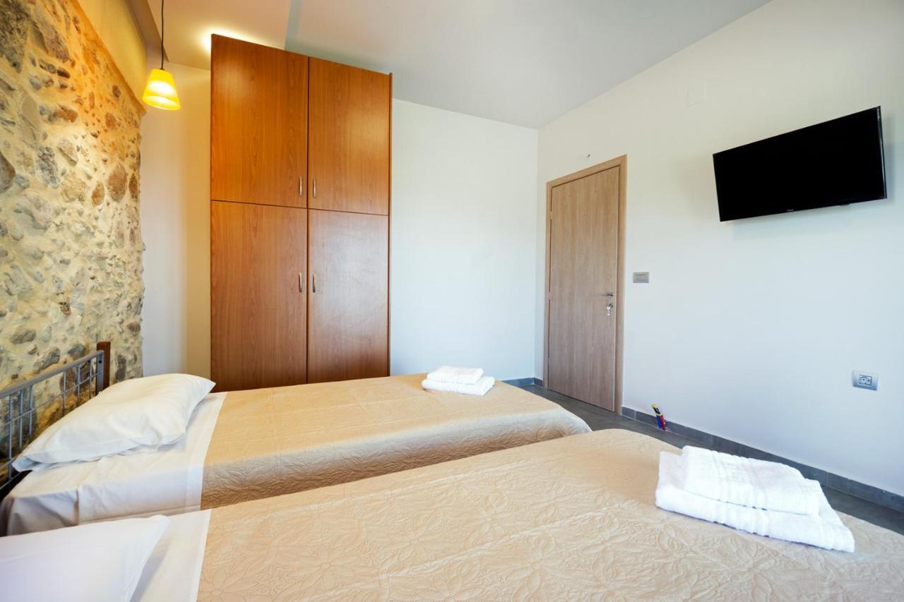 Iridanos Villa Kíssamos Exteriör bild
