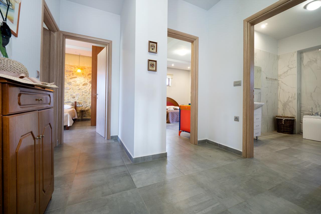 Iridanos Villa Kíssamos Exteriör bild