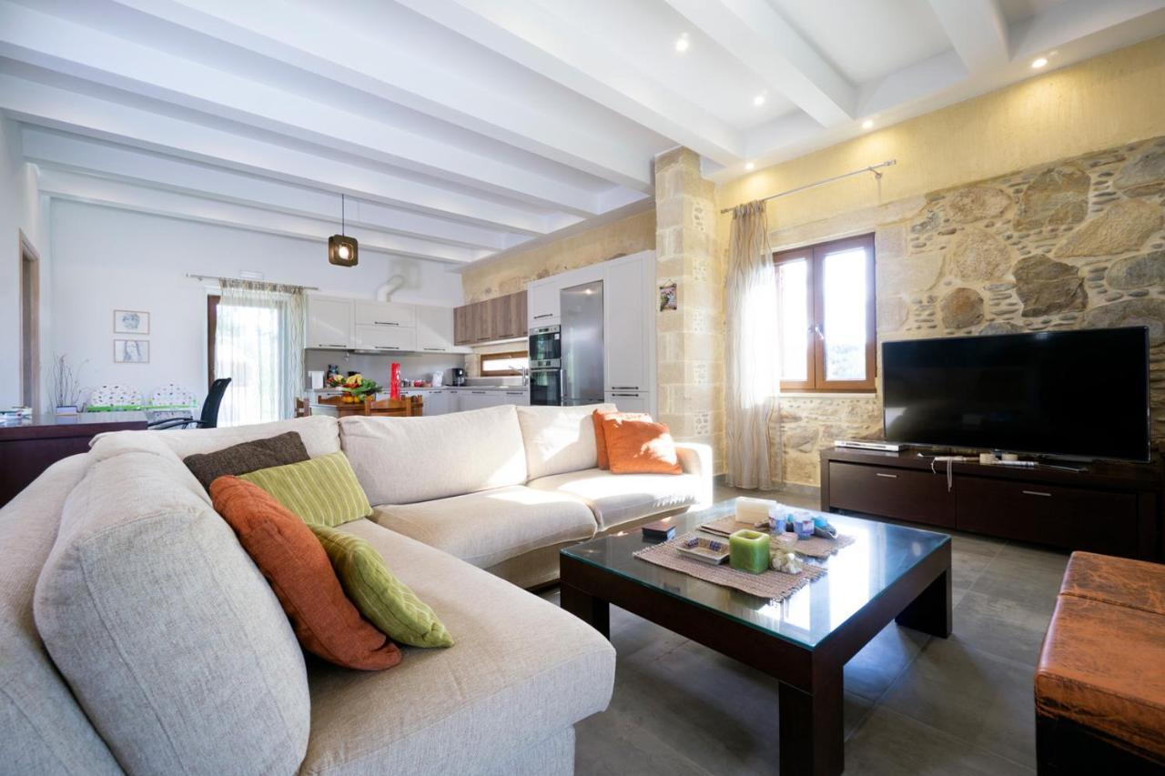 Iridanos Villa Kíssamos Exteriör bild